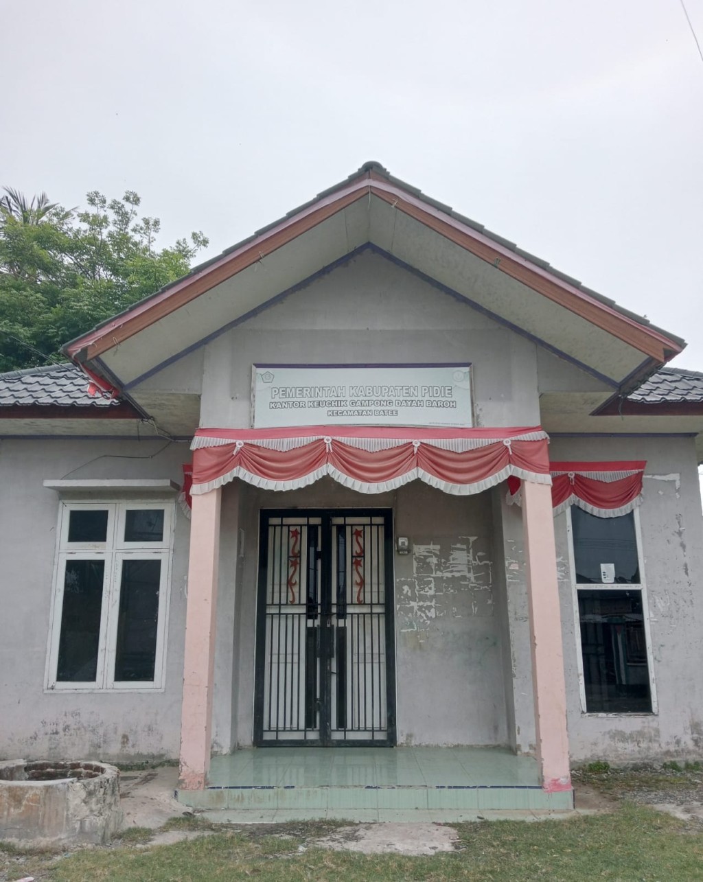 Kantor Keuchik Gampong Dayah Baroh Kecamatan Batee Kabupaten Pidie 